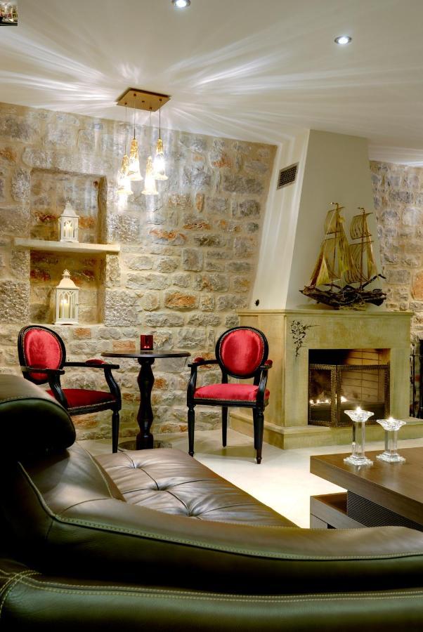 Byzantinon Hotel Leonídion Екстериор снимка
