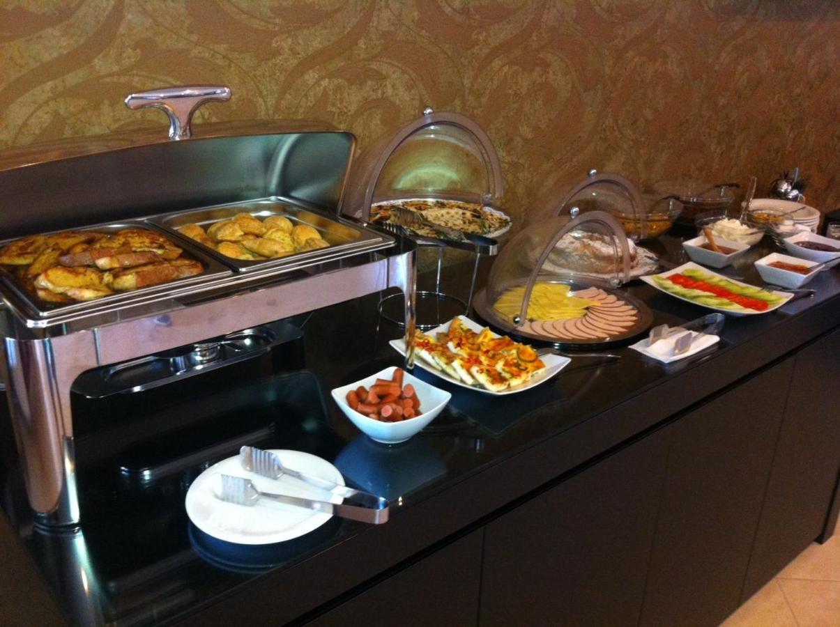 Byzantinon Hotel Leonídion Екстериор снимка