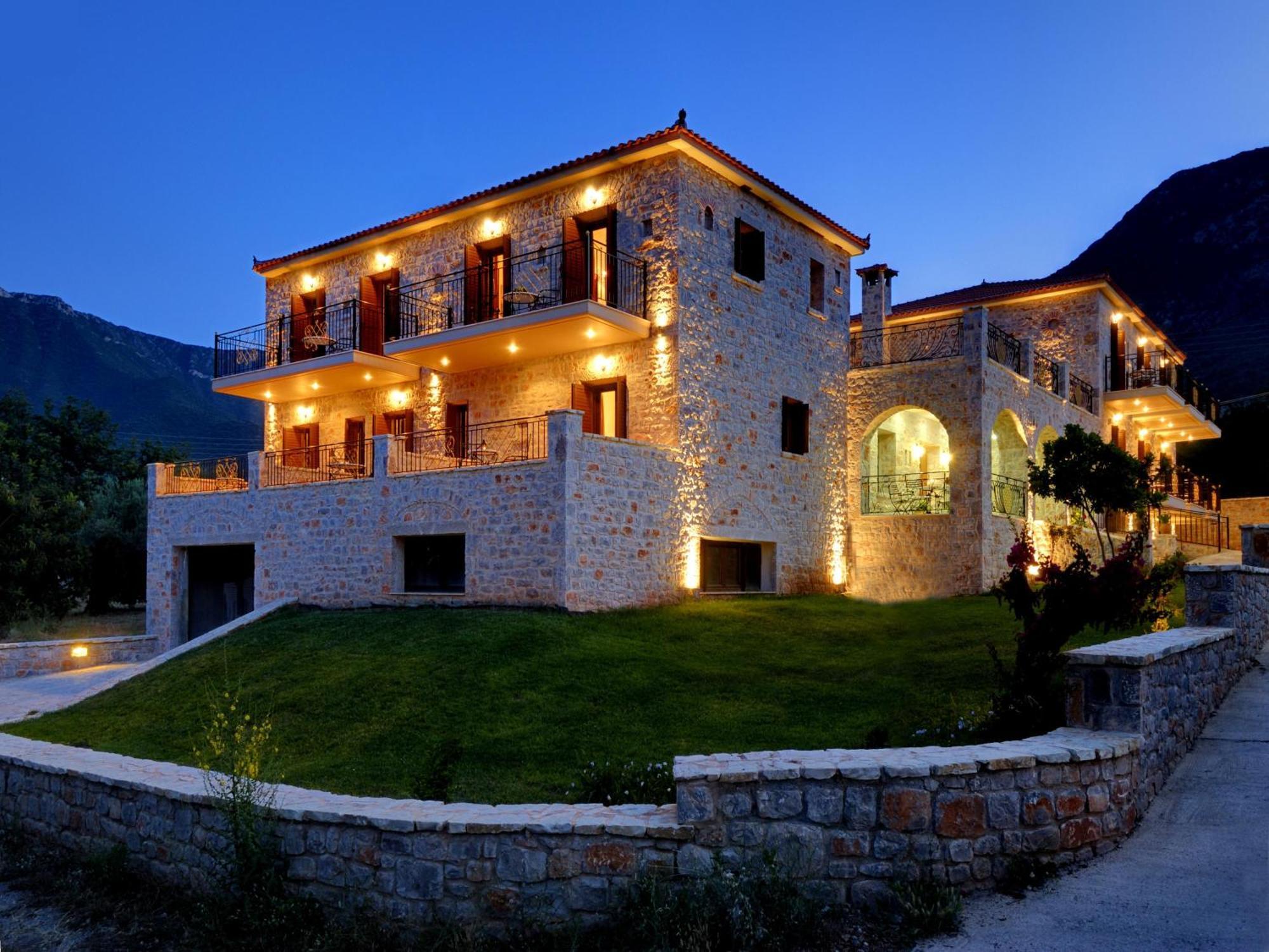 Byzantinon Hotel Leonídion Екстериор снимка