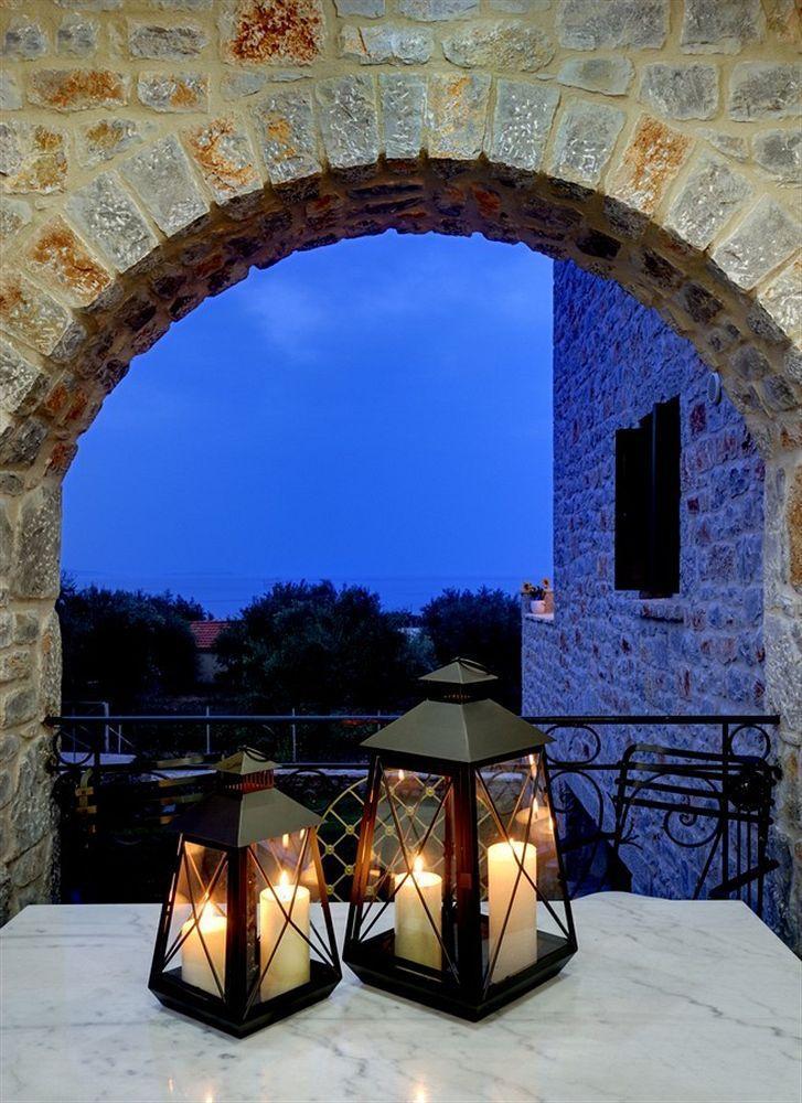 Byzantinon Hotel Leonídion Екстериор снимка