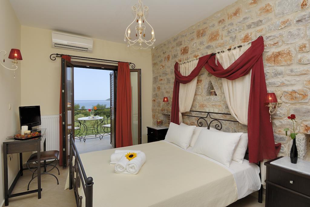 Byzantinon Hotel Leonídion Екстериор снимка